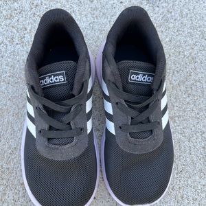 Adidas Toddler Shoes. Size 8. Excellent condition.